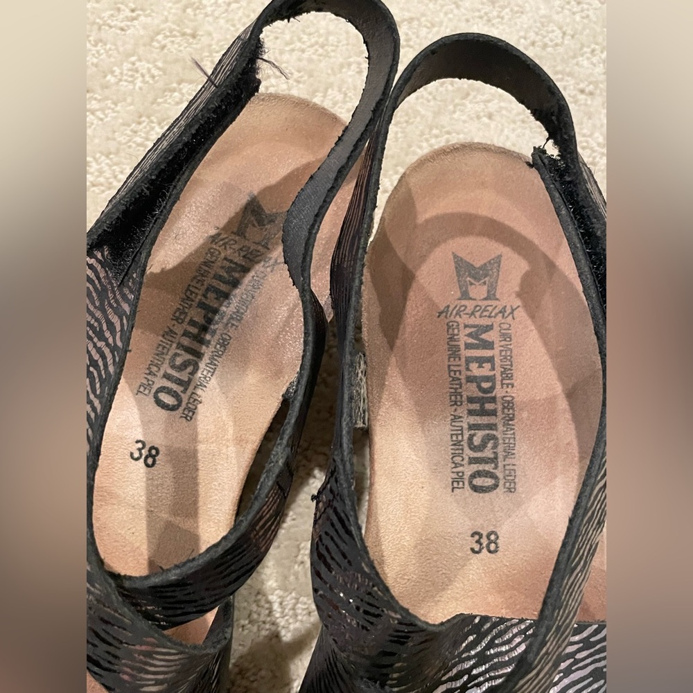 Mephisto Lyla Sandals  38 EUC - Picture 6 of 15